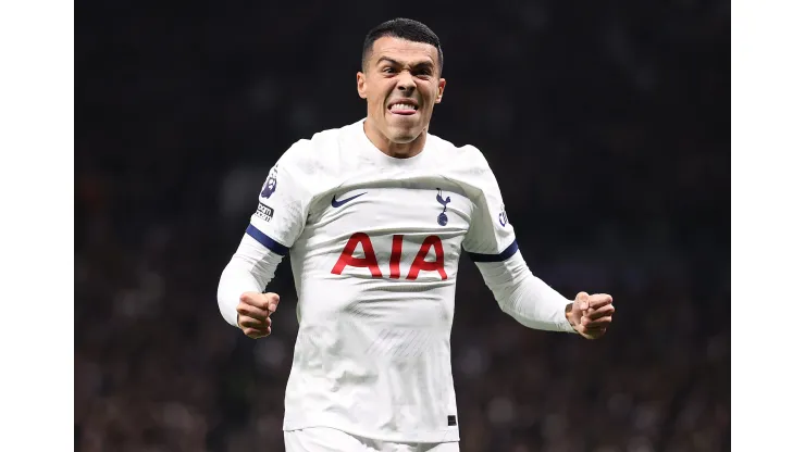 LONDON, ENGLAND - DECEMBER 10: Pedro Porro of Tottenham Hotspur celebrates after Richarlison scores their team's third goal during the Premier League match between Tottenham Hotspur and Newcastle United at Tottenham Hotspur Stadium on December 10, 2023 in London, England. (Photo by Julian Finney/Getty Images)
