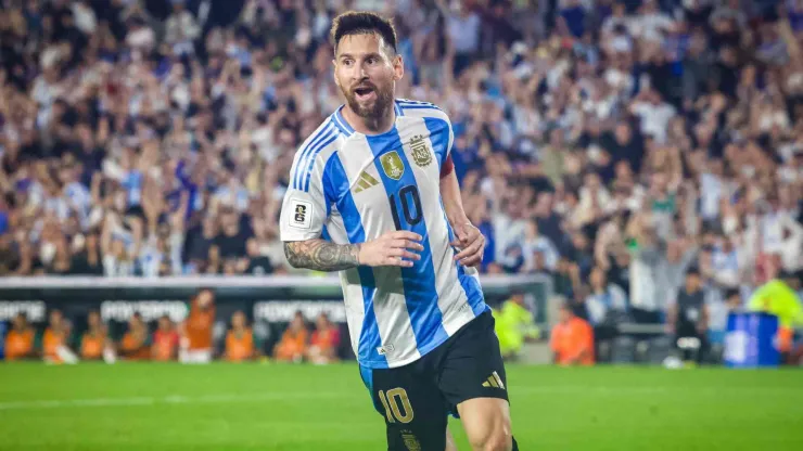 Messi costuma balançar as redes do Paraguai
