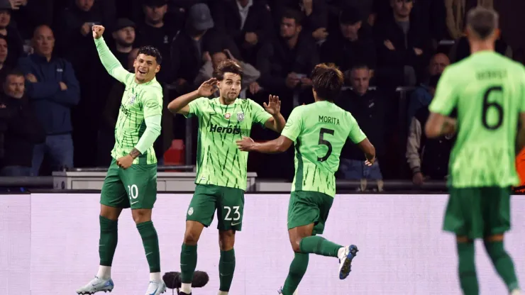  Jogadores do Sporting festejam empate frente ao PSV. Foto: Imago
