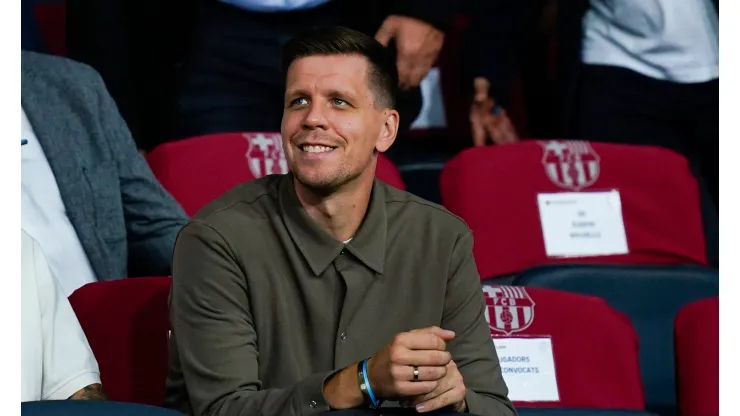 Szczesny na bancada do Barcelona na Champions League. Foto: Imago
