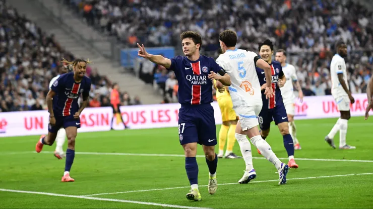 João Neves celebrando o primeiro golo do PSG. Foto: Imago
