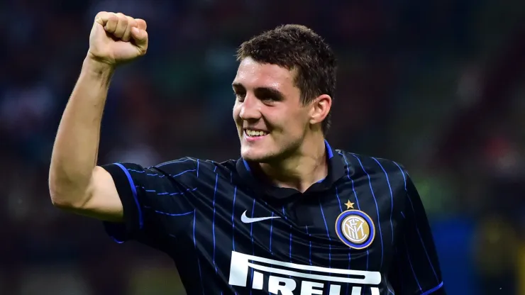 Inter Milan's croatian midfielder Mateo Kovacic celebrates after scoring a goal during the UEFA Europa League play-off football match between Inter Milan vs Stjarnan at San Siro Stadium in Milan on August 28, 2014. AFP PHOTO / GIUSEPPE CACACE (Photo credit should read GIUSEPPE CACACE/AFP/Getty Images)
