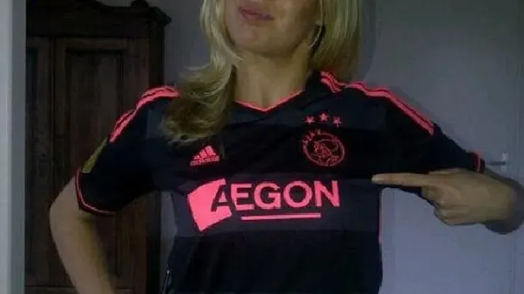 Ajax Away Shirt 2013-14 Season: Black And Hot Pink [PHOTO] - Soccer Talk