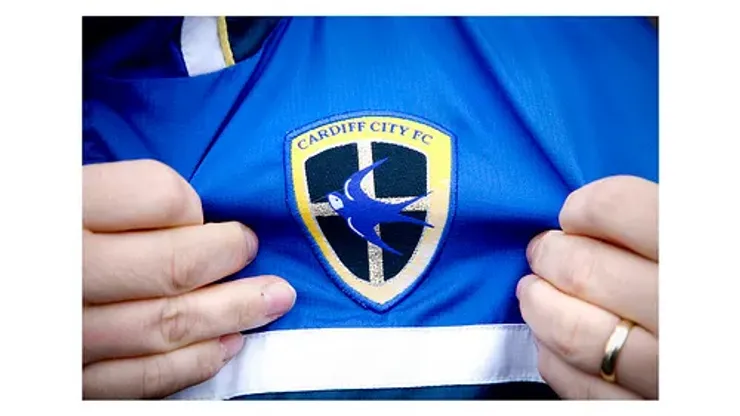 Cardiff City Supporters Club. © COPYRIGHT KIRAN RIDLEY 2008 T: + 44 (0) 7971 287183 E: mail@kiranridley.com TERMS AND CONDITIONS OF ANY USE OF THIS IMAGE 1. These terms & conditions shall apply to the Contract to the exclusion of any other terms and conditions put foward by the Client or publisher. 2. The Photographer […]
