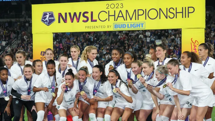 NJ/NY Gotham FC celebrate after winning the 2023 NWSL Championship against the OL Reign at Snapdragon Stadium on November 11, 2023 in San Diego, California.
