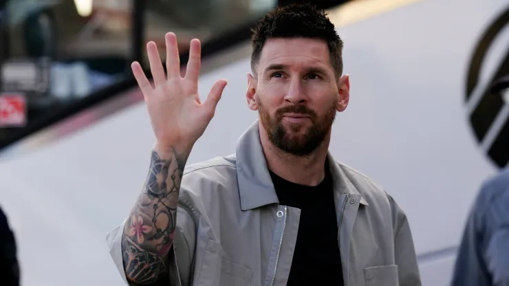  Lionel Messi #10 of Inter Miami arrives prior to a game against the New York City at DRV PNK Stadium on March 30, 2024 in Fort Lauderdale, Florida. 
