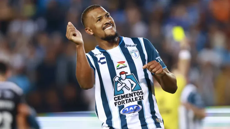 Salomon Rondon celebrates after scoring for Pachuca.
