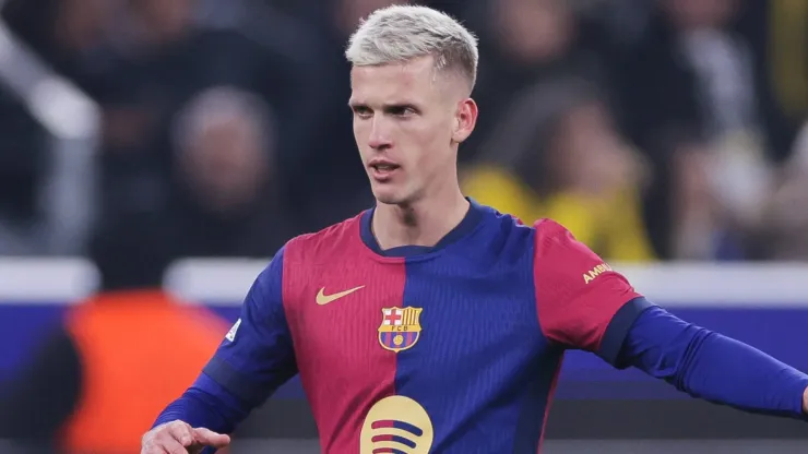 Dani Olmo FC Barcelona gives instructions in the UEFA Champions League game against Borussia Dortmund Signal Iduna Park.
