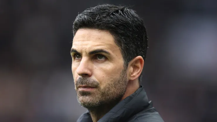 Mikel Arteta, Manager of Arsenal, looks on prior to the Premier League match between Newcastle United FC and Arsenal FC at St James' Park on November 02, 2024 in Newcastle upon Tyne, England.
