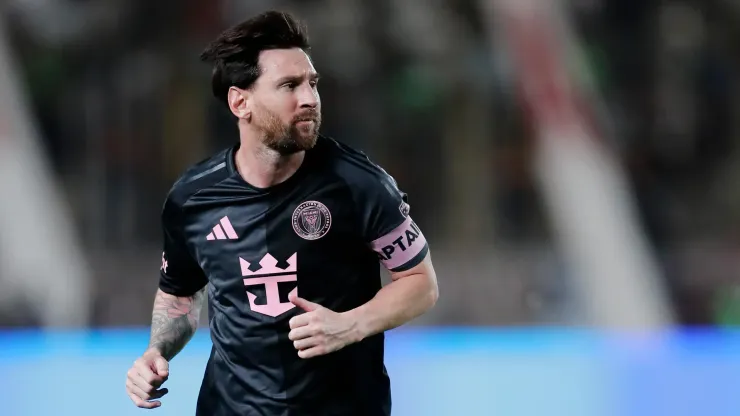 Peruvian soccer fans were incredibly excited for Lionel Messi's visit, with the game selling out and Messi merchandise flying off the shelves.
