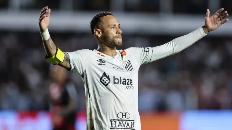 Neymar of Santos reacts during a Campeonato Paulista 2025 match between Santos and Botafogo at Urbano Caldeira Stadium (Vila Belmiro) on February 05, 2025 in Santos, Brazil. 
