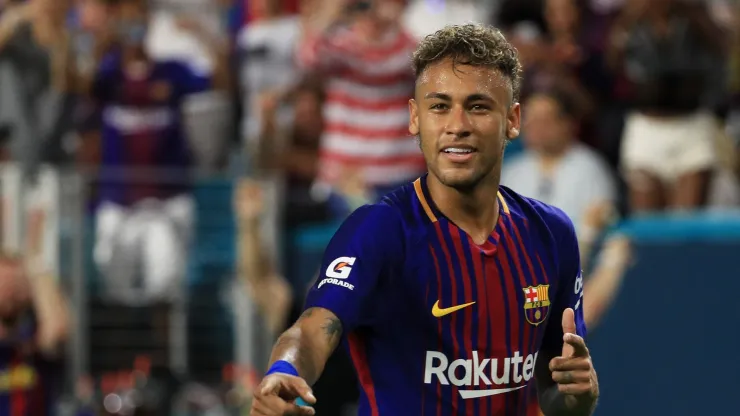 Barcelona manager Hansi Flick reportedly harbors doubts about Neymar's suitability for the current squad.  
