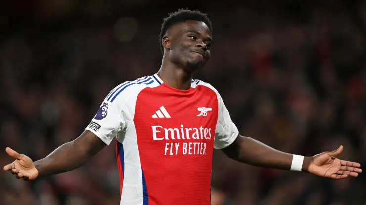 Bukayo Saka of Arsenal celebrates scoring his team's second goal during the Premier League match between Arsenal FC and Fulham FC at Emirates Stadium on April 01, 2025 in London, England.
