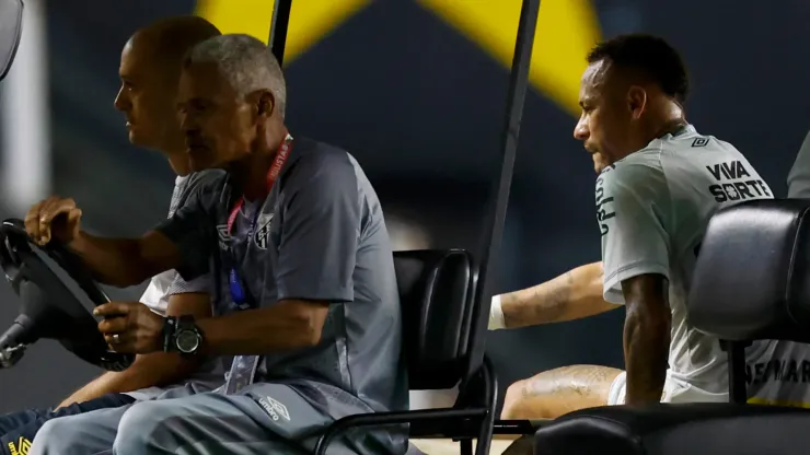 : Neymar of Santos leaves field in a medical car after being injured during a match between Santos and Atletico Mineiro as part of Brasileirao 2025 at Urbano Caldeira Stadium (Vila Belmiro) on April 16, 2025 in Santos, Brazil. 
