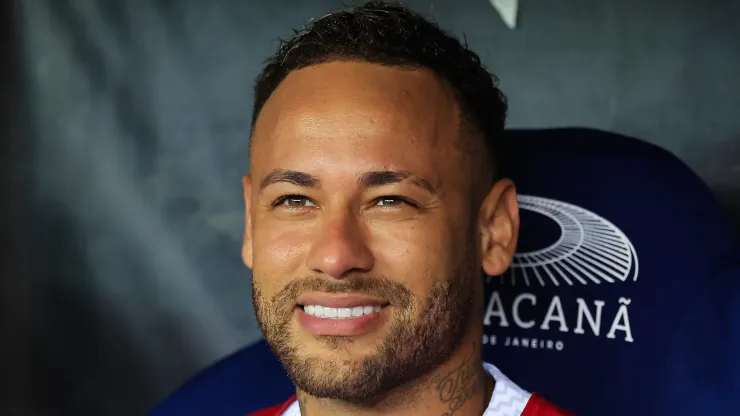 Neymar Jr of Santos looks on prior to the match between Fluminense and Santos as part of Brasileirao 2025 at Maracana Stadium on April 13, 2025 in Rio de Janeiro, Brazil.
