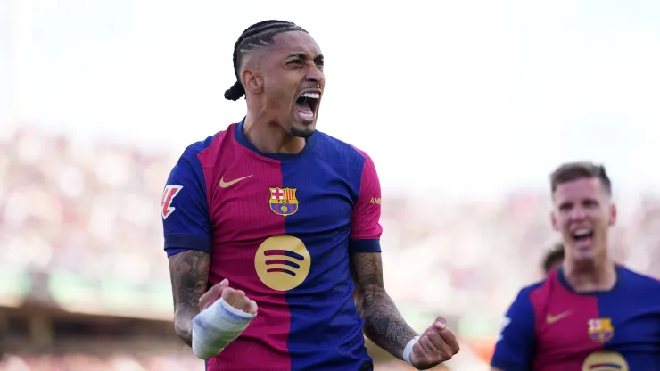 Barcelona and Inter face off in a high-stakes return leg on May 6th. 
