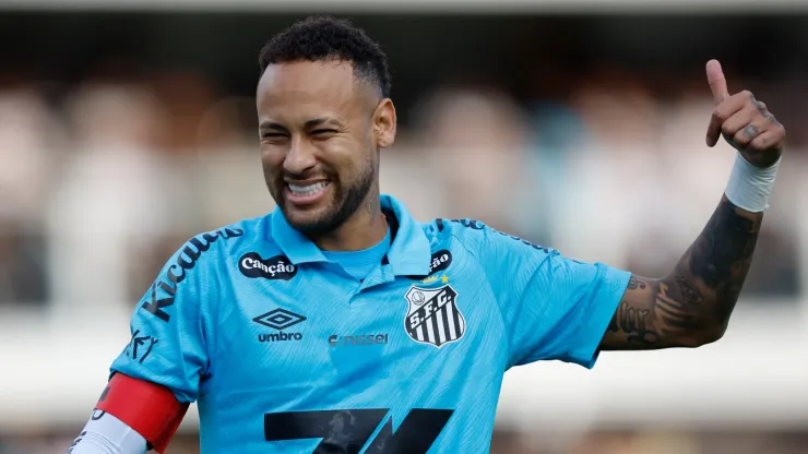 With no agreement between Neymar and Santos in sight, and his current contract expiring soon, the door is wide open for a surprise move.