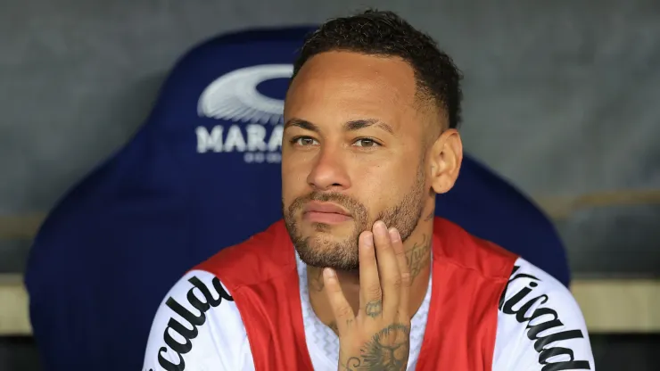 Neymar Jr of Santos looks on prior to the match between Fluminense and Santos as part of Brasileirao 2025 at Maracana Stadium on April 13, 2025 in Rio de Janeiro, Brazil.
