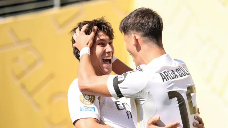 PSG will be missing key defenders Willian Pacho and Lucas Hernández due to suspension, forcing Luis Enrique to turn to Beraldo and Marquinhos to anchor the back line.
