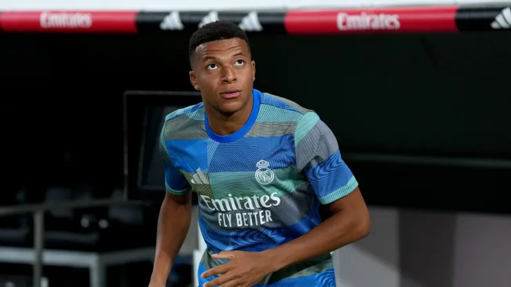 The French star expressed his frustration on Instagram, posting the freeze-frame of his disallowed goal as a silent protest against the razor-thin decision.
