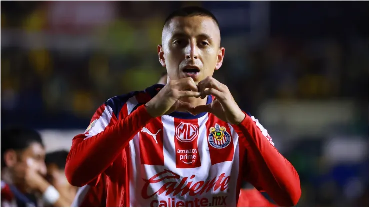 Roberto Alvarado of Chivas