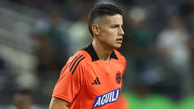 James Rodriguez #10 of Colombia warms up.
