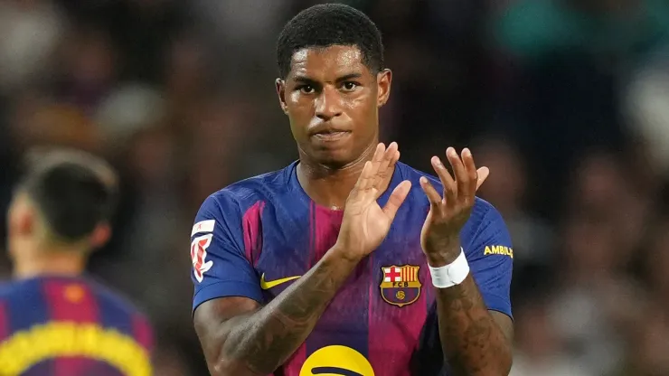 Marcus Rashford of FC Barcelona applauds the fans.
