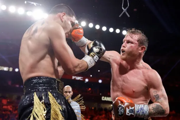 Canelo y Berlanga se dieron cita en el T-Mobile Arena de Nevada. [Foto Getty Images]