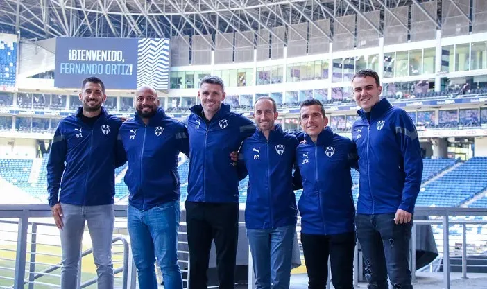 El cuerpo técnico de Rayados de Monterrey: (de izq. a der.) Nicolás Sánchez, auxiliar técnico; Peter Thelemaque, auxiliar técnico; Fernando Ortíz, director técnico; Paolo Pacione, preparador físico; Juan Pablo Rodríguez, auxiliar técnico, y Mauricio Garibay, analista deportivo.