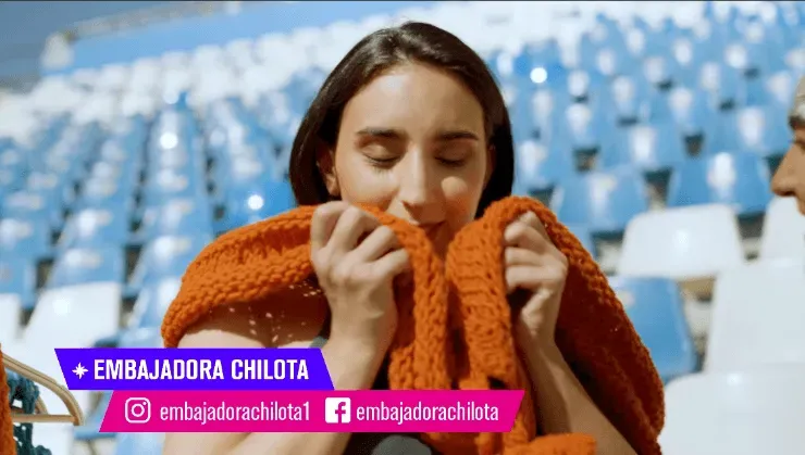 Nahla Hassan ya se prepara para el invierno junto a las prendas de Embajadora Chilota. (Foto: Captura TNT Sports).