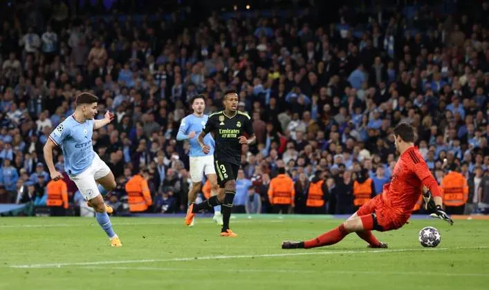 La última vez que el Real Madrid visitó Etihad, Julián Álvarez convirtió un gol.