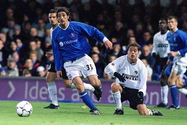 Sixto Peralta vistió los colores del Ipswich Town durante una temporada.