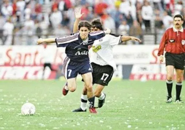 Universidad de Chile desde el 2000 que no vence en los dos Superclásico del año a Colo Colo. ¿Podrá romper esa racha en este 2024? | Foto: Archivo.