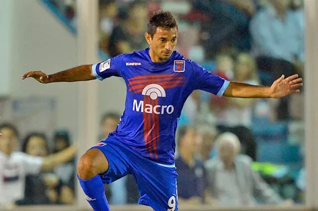 Fue uno de los referentes del Tigre que jugó la final de la Copa Sudamericana.