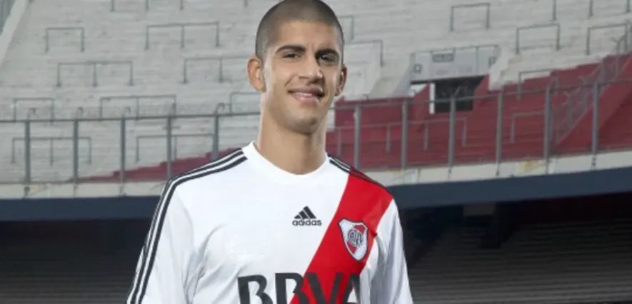 Abecasis con la camiseta de River