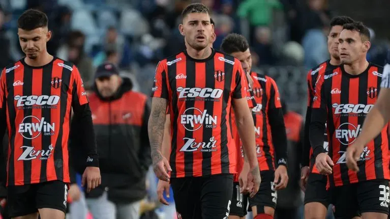 Patronato salió de la lista de no descendidos. Foto Archivo.