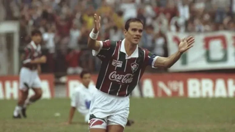 Ézio, maior artilheiro do FlaxFlu pelo Fluminense