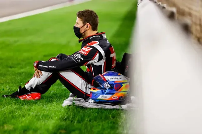 Grosjean no salió ileso del accidente, pero fue un milagro que escapara con vida, y él mismo así lo reconoce.