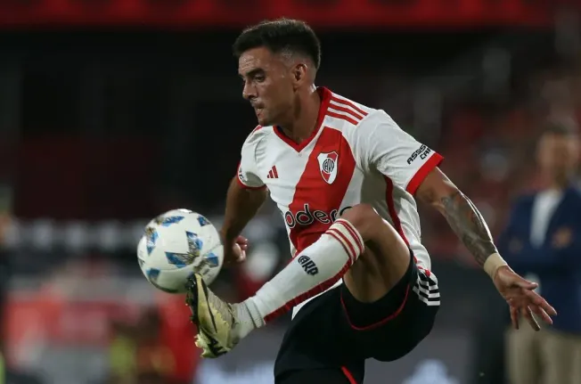 Enzo Díaz em ação pelo River Plate. (Photo by Daniel Jayo/Getty Images)