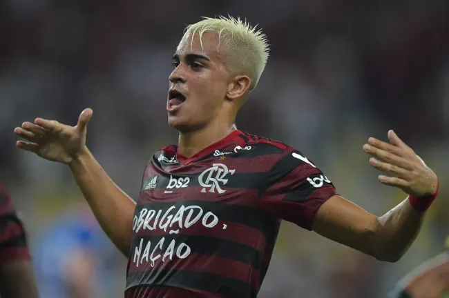 Reinier jogador do Flamengo durante uma partida no Brasileirão de 2019 . Foto: Thiago Ribeiro/AGIF