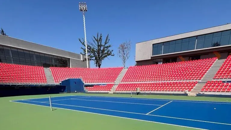Así está la cancha del Court Central del Estadio Nacional. | Foto: Federación de Tenis de Chile