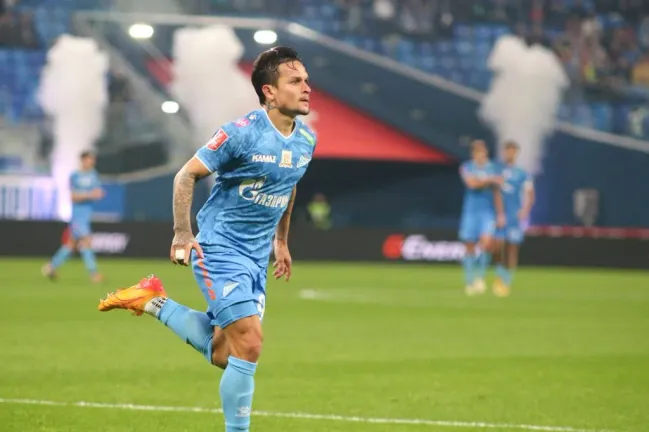 Artur em ação pelo Zenit. (Foto: Imago)