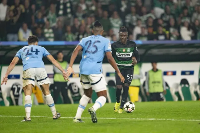 Geovany Quenda fue indescifrable para la defensa del Manchester City. IMAGO