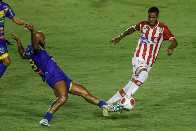 Foto: Paulo Paiva/AGIF - Wagninho chega ao Santa Cruz