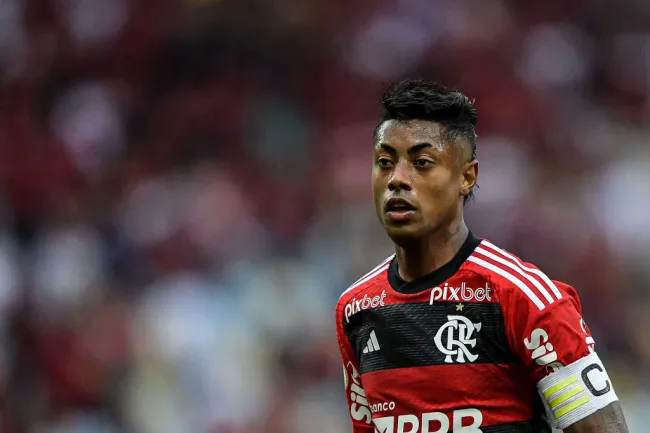 Bruno Henrique renovou – Foto: Thiago Ribeiro/AGIF.