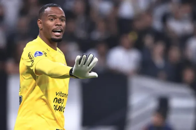 Carlos Miguel, goleiro do Corinthians, durante partida contra o Universitario no estádio Arena Corinthians pelo campeonato Copa Sul-Americana 2023. Foto: Ettore Chiereguini/AGIF