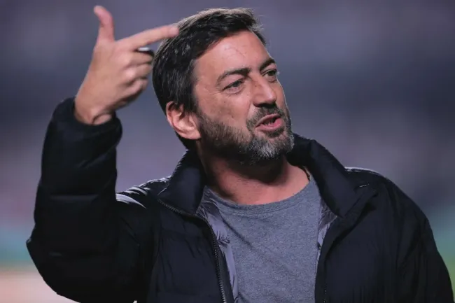 Duílio quer lucrar com Moscardo – Foto: Ettore Chiereguini/AGIF.