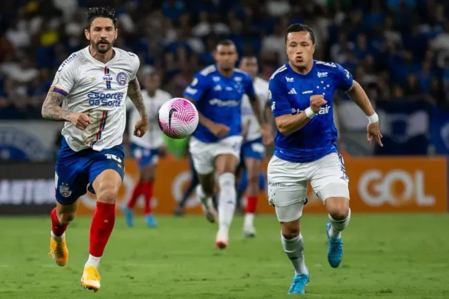 William jogador do Cruzeiro durante partida contra o Bahia no estadio Mineirao pelo campeonato Brasileiro A 2024. Foto: Fernando Moreno/AGIF