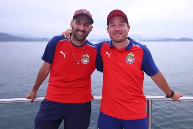 Gastón Camargo, ladero del Tano Spinelli en Chivas Femenil, ya no trabaja con él.