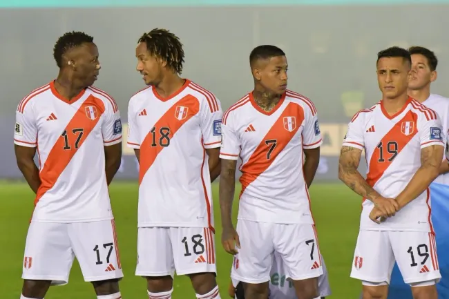 Formación de la Selección Peruana en Eliminatorias. (Foto: Getty).